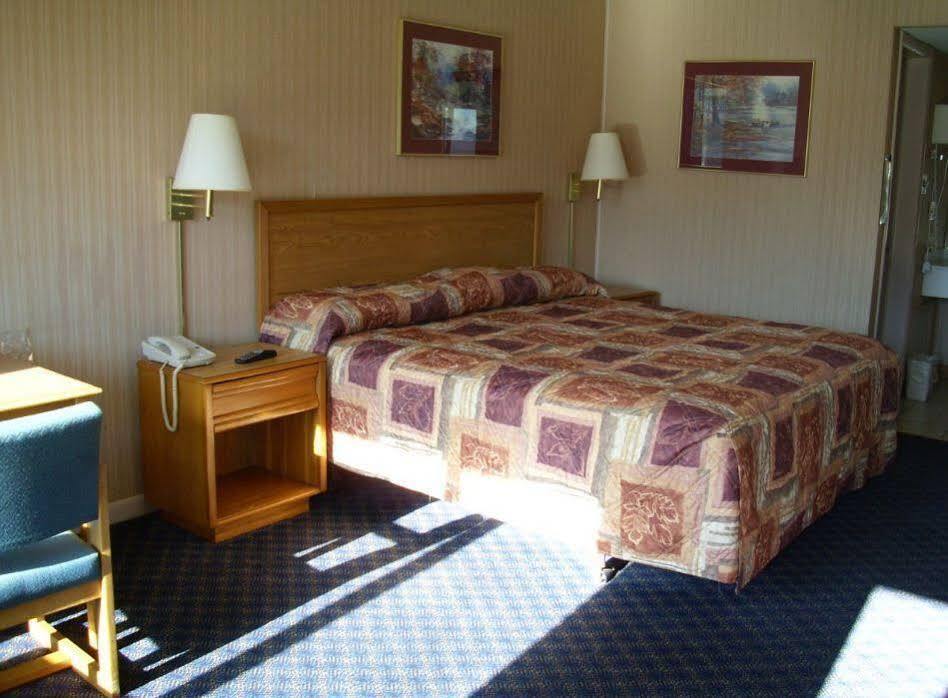 Rodeway Inn South Point Exterior photo